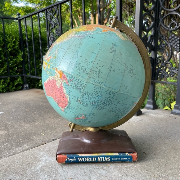 REPLOGLE | Vintage Reference World Globe with Atlas, 10" diameter (c.1954) - Picture 3 of 11